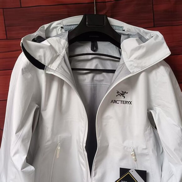 Arc'teryx Beta Series Beta LT JacketHooded Hardshell Men's Jacket - Picture 2 of 9